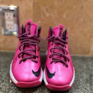 Women’s shoes